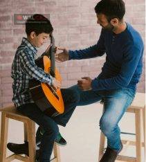 آموزش تخصصی گیتار و پیانو کودک-موسیقی