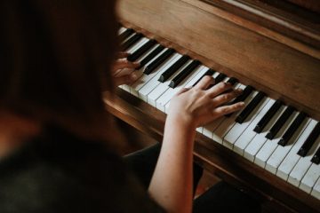 آموزش موسیقی( پیانو و گیتار)